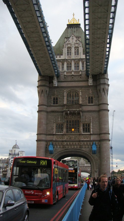 Towerbridge onder de loopbrug