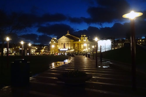 Amsterdam Concertgebouw bij avond